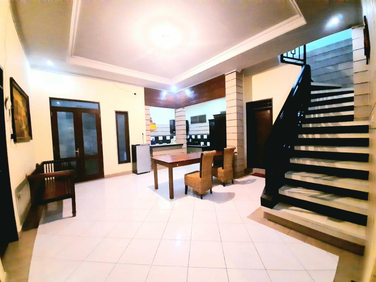 Ganggas Homestay จิมบาราน ภายนอก รูปภาพ