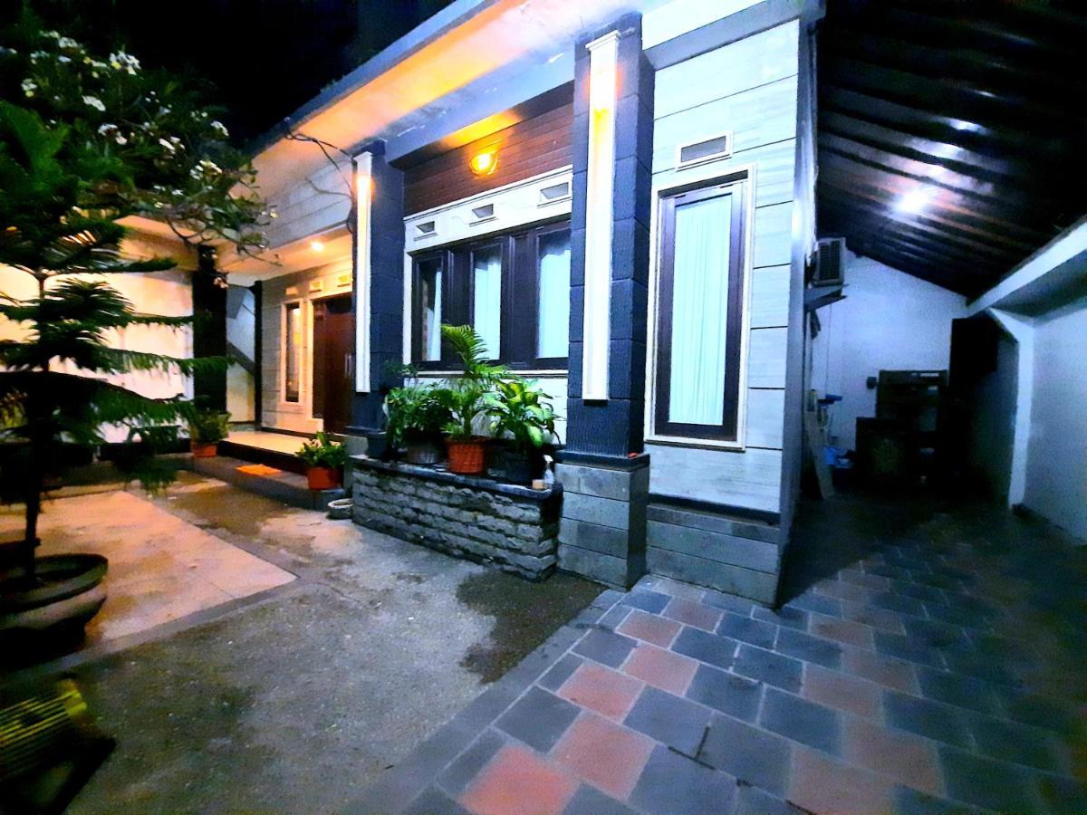 Ganggas Homestay จิมบาราน ภายนอก รูปภาพ