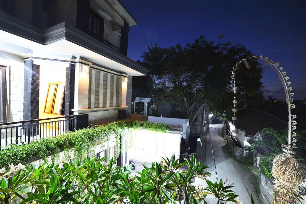 Ganggas Homestay จิมบาราน ภายนอก รูปภาพ